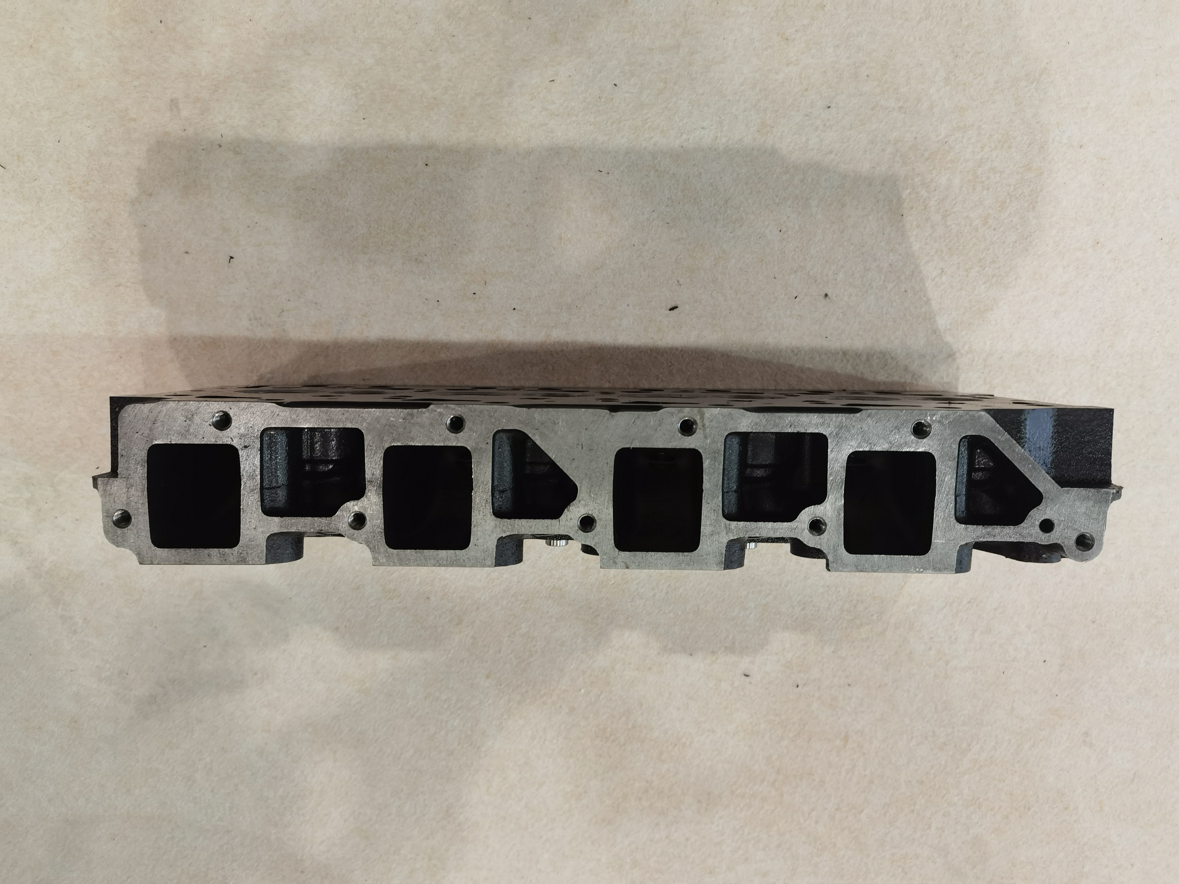 4D94E Cylinder Head