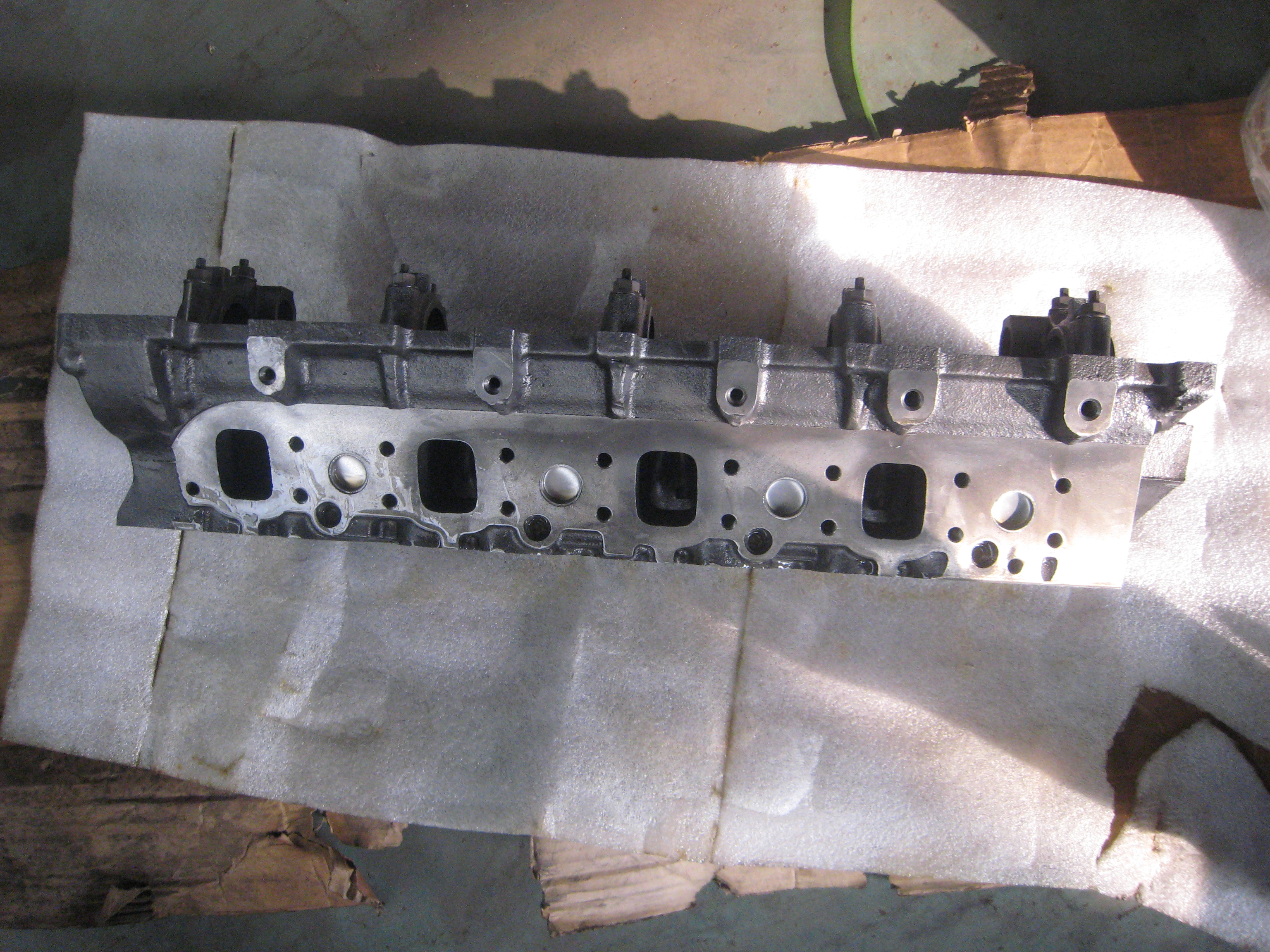 4HG1 Cylinder Head